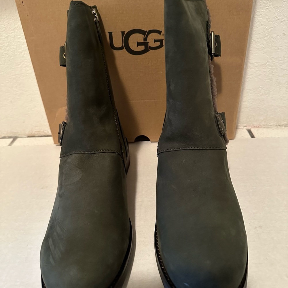 COPY - - New auGG Women Niels Boots. Slate color  size 9.5 Women.